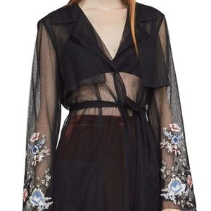 BCBGMAXAZRIA EMBROIDE SHEER TRENCH COACH TULE $398